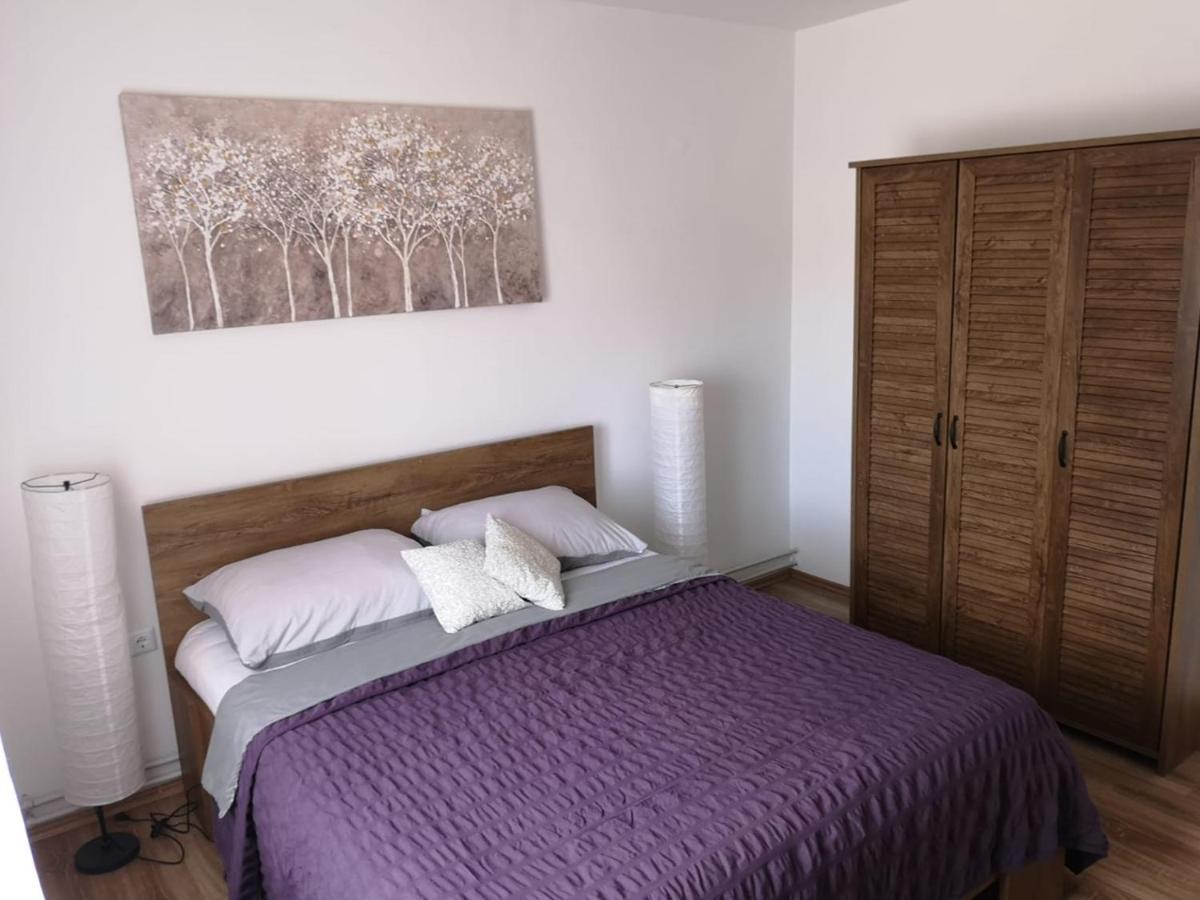 Apartments By The Sea Selce, Crikvenica - 16375 Екстериор снимка