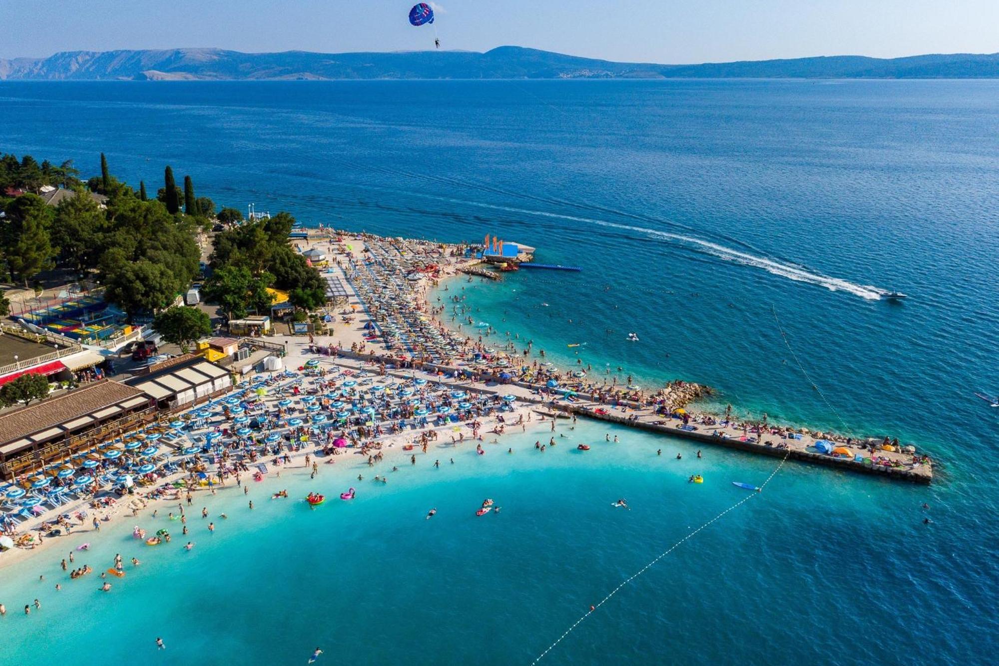 Apartments By The Sea Selce, Crikvenica - 16375 Екстериор снимка